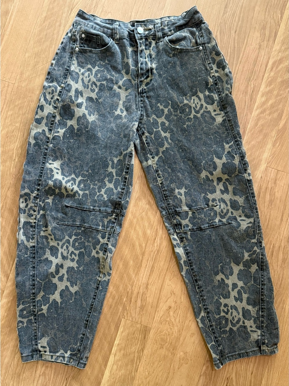 Leopard-Print High-Waist Barrel Women's Jeans